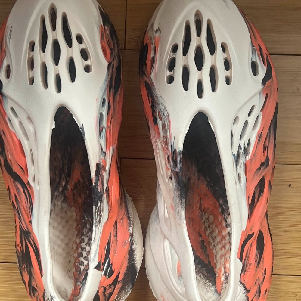 Look Alike didas Mens Yeezy Foam Runner GW3354